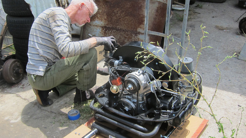 Illustration for article titled It's Back In The Back: How To Put An Engine In A Vintage Beetle